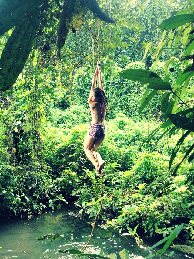 liana climbing girl