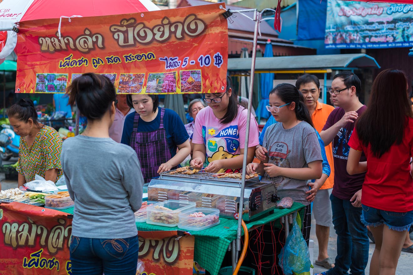 9 Things To Do On Koh Phangan thong sala night market 2