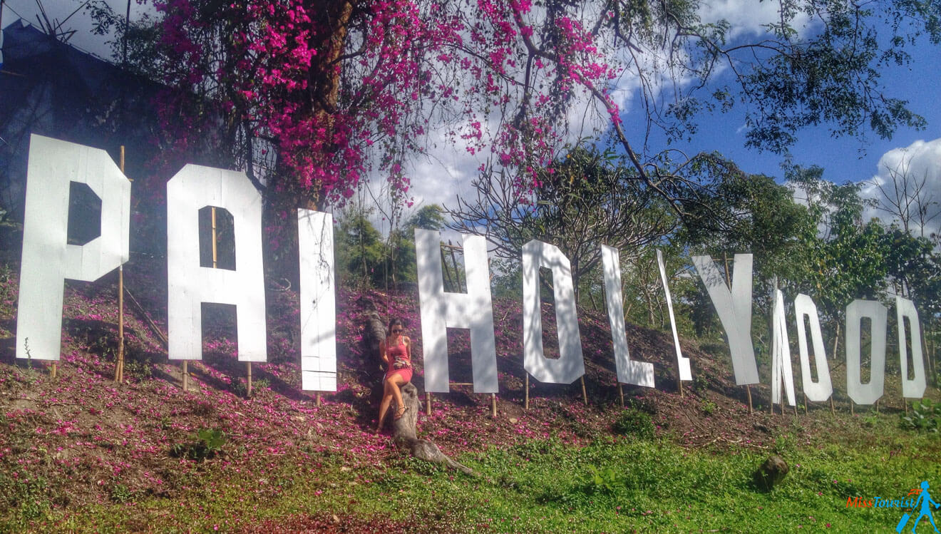 Pai Hollywood sign