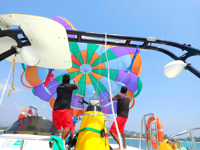 parasailing in lagnkawi