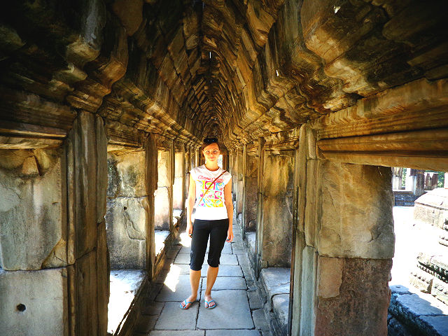 Angkor wat girl Cambodia