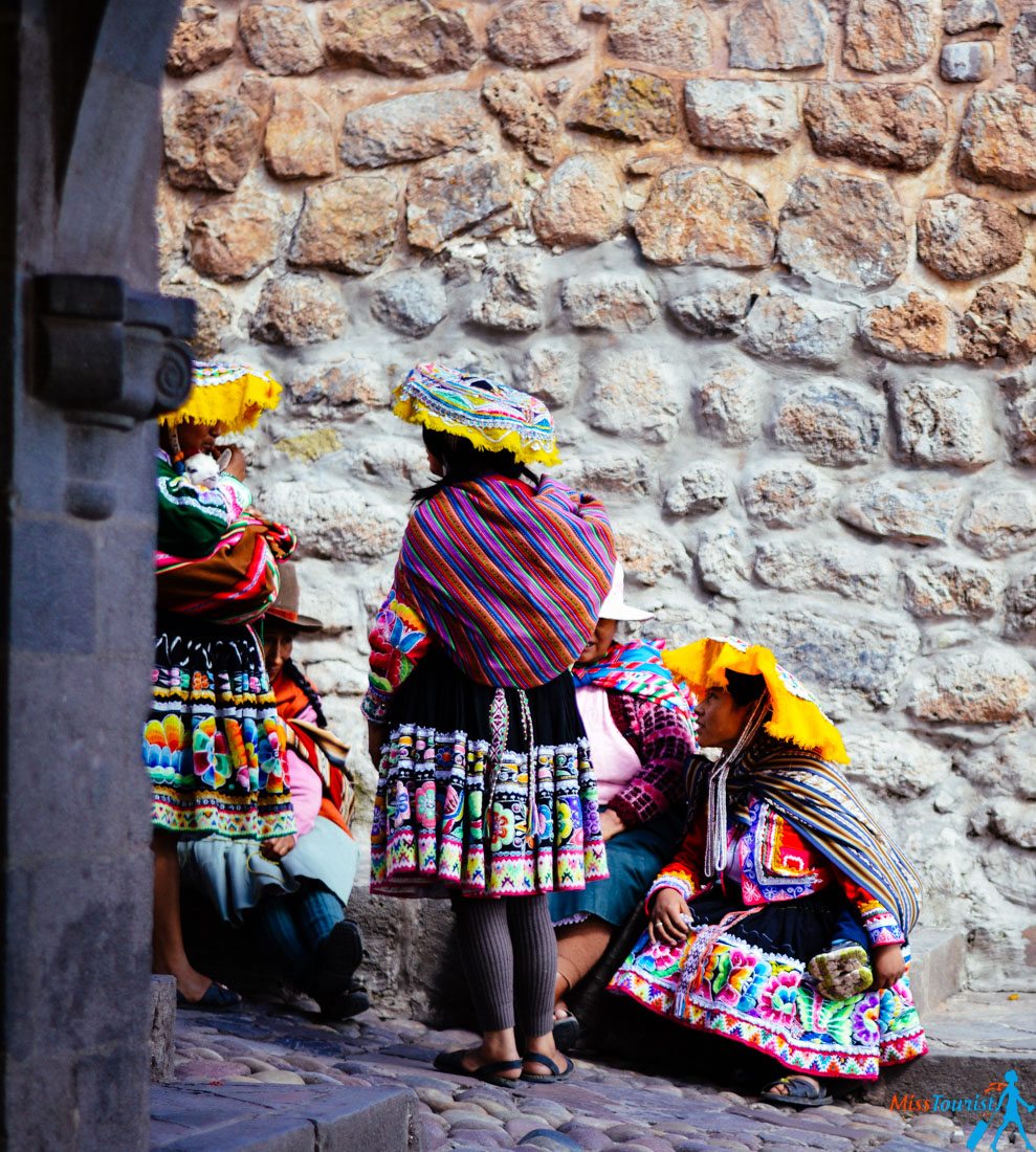 Cusco turismo locals Machu Picchu Peru