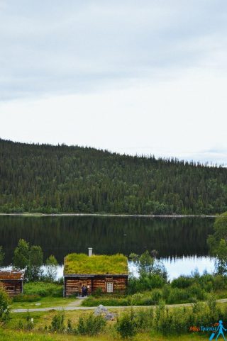 fatmomakke-swedish-countryside