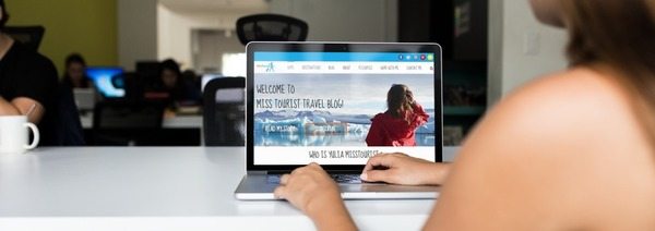 How to choose a good hosting for travel blog