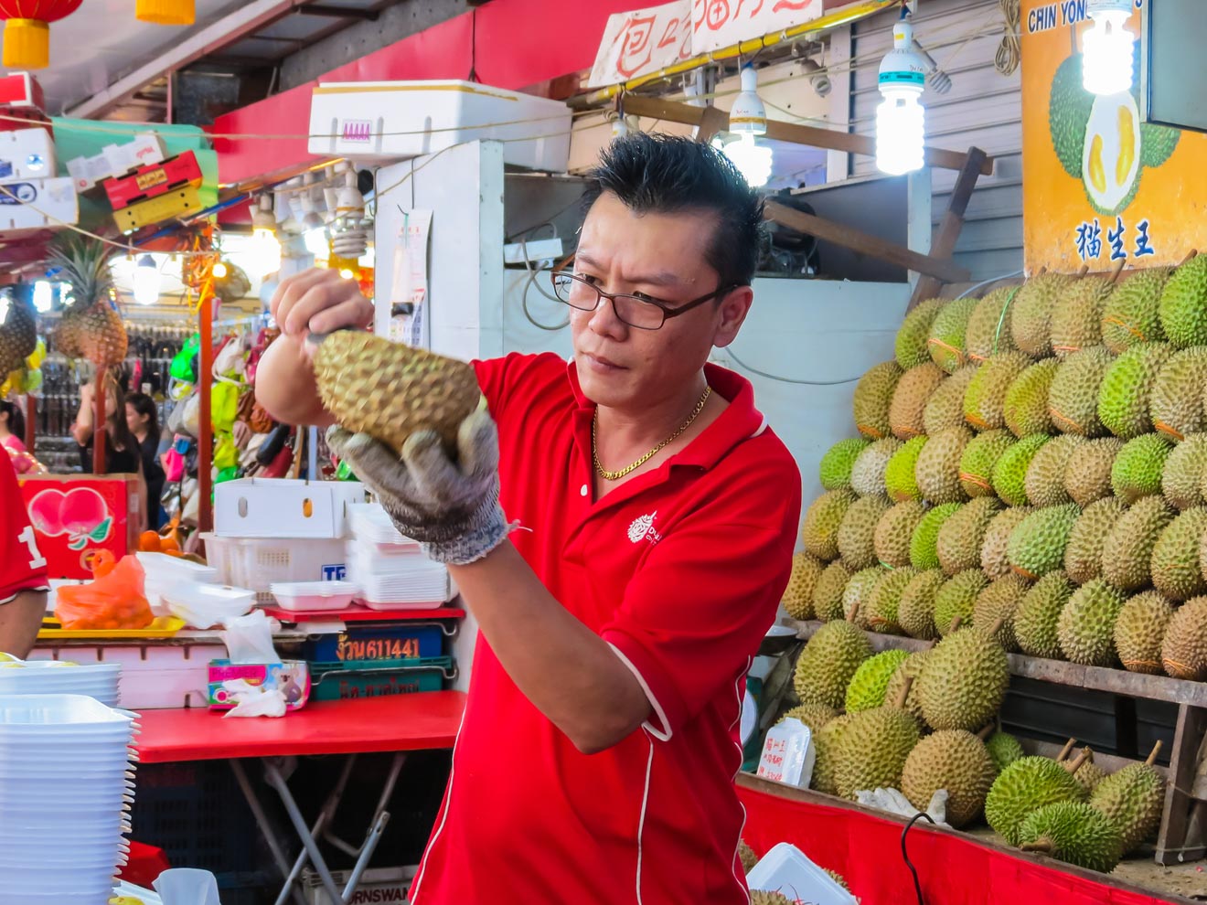 13 Best Things To Do In Singapore street food