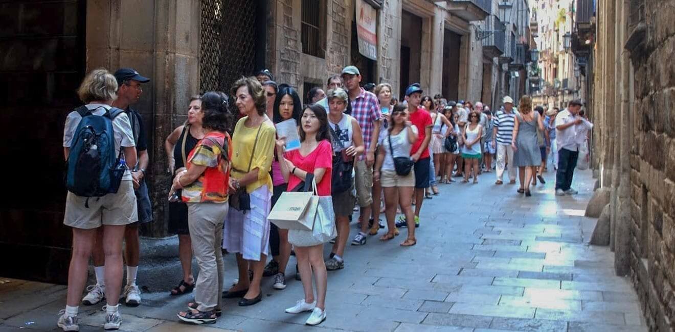 4 Picasso museum barcelona queues-2
