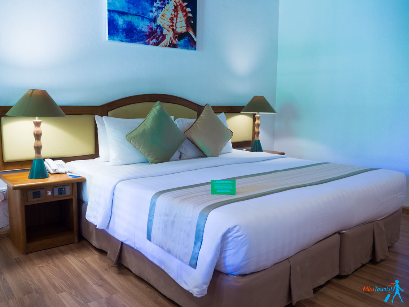 3 Amazing Resorts in the Maldives Bandos Accomodation Room