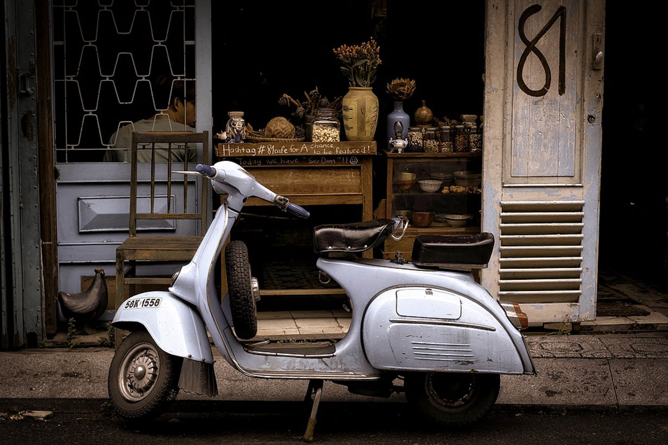 Know Before You Go: Renting a Vespa in Italy — Italy Travel Tips