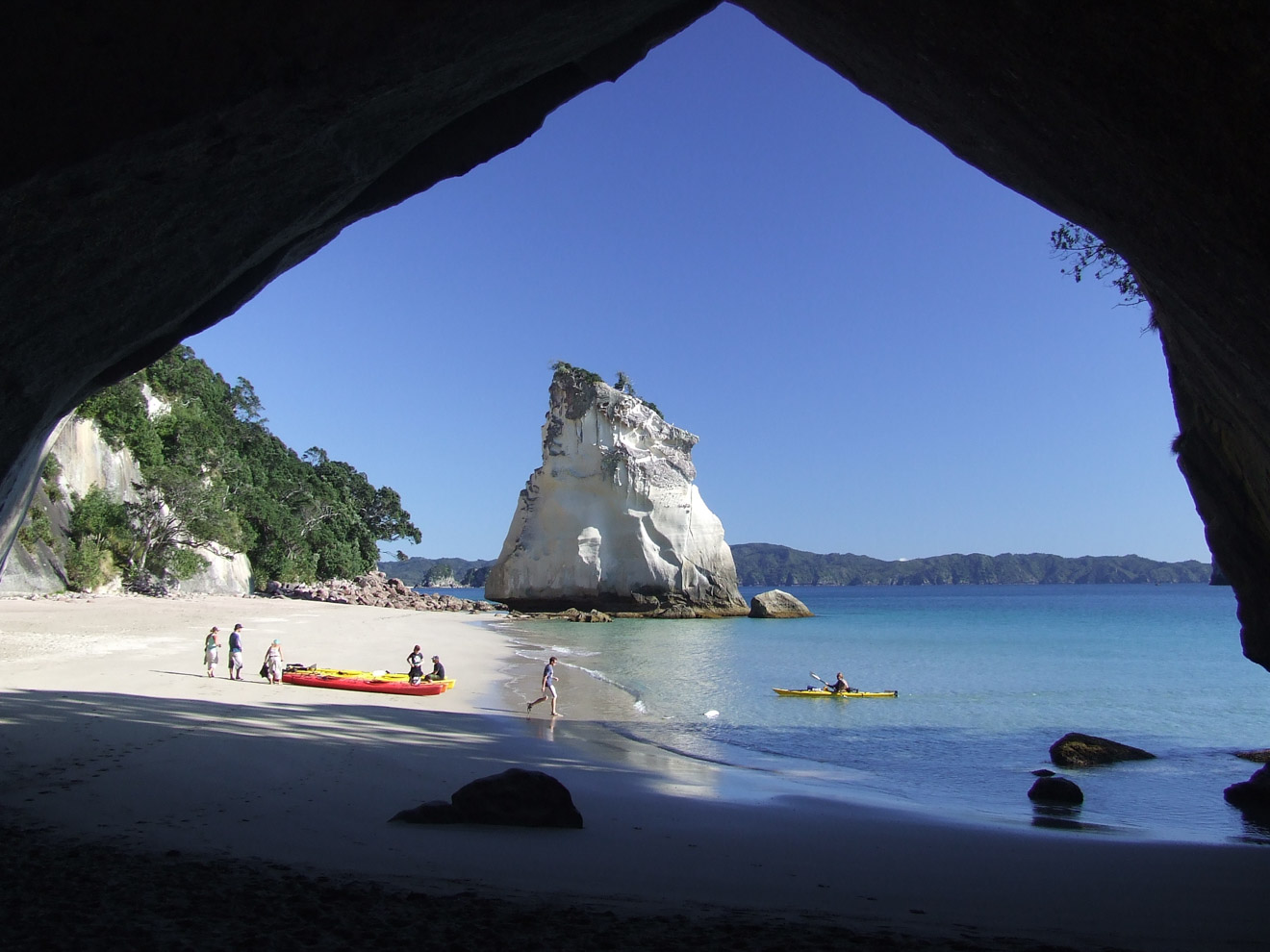 15 Things To Do in Coromandel Peninsula Cathedral Cove Kayaks