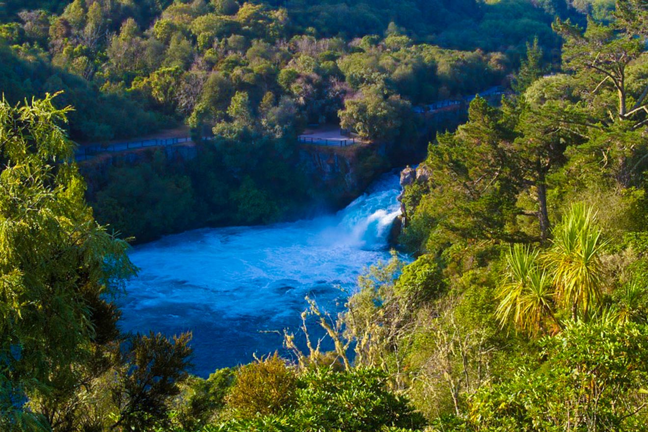 North Island in New Zealand 1 Week Road Trip Huka Falls