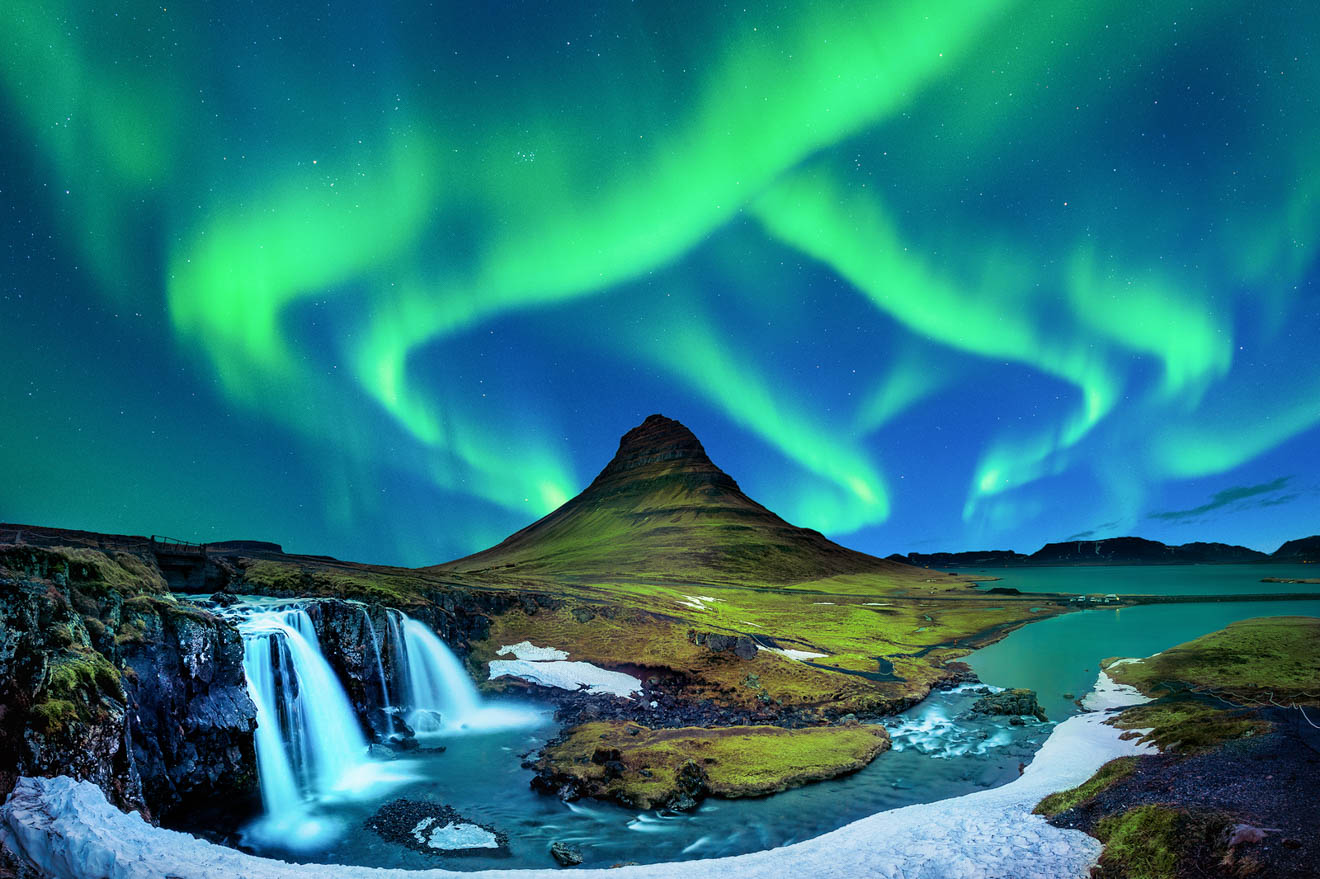 9 Best Places to See Northern Lights in Iceland - FULL Guide