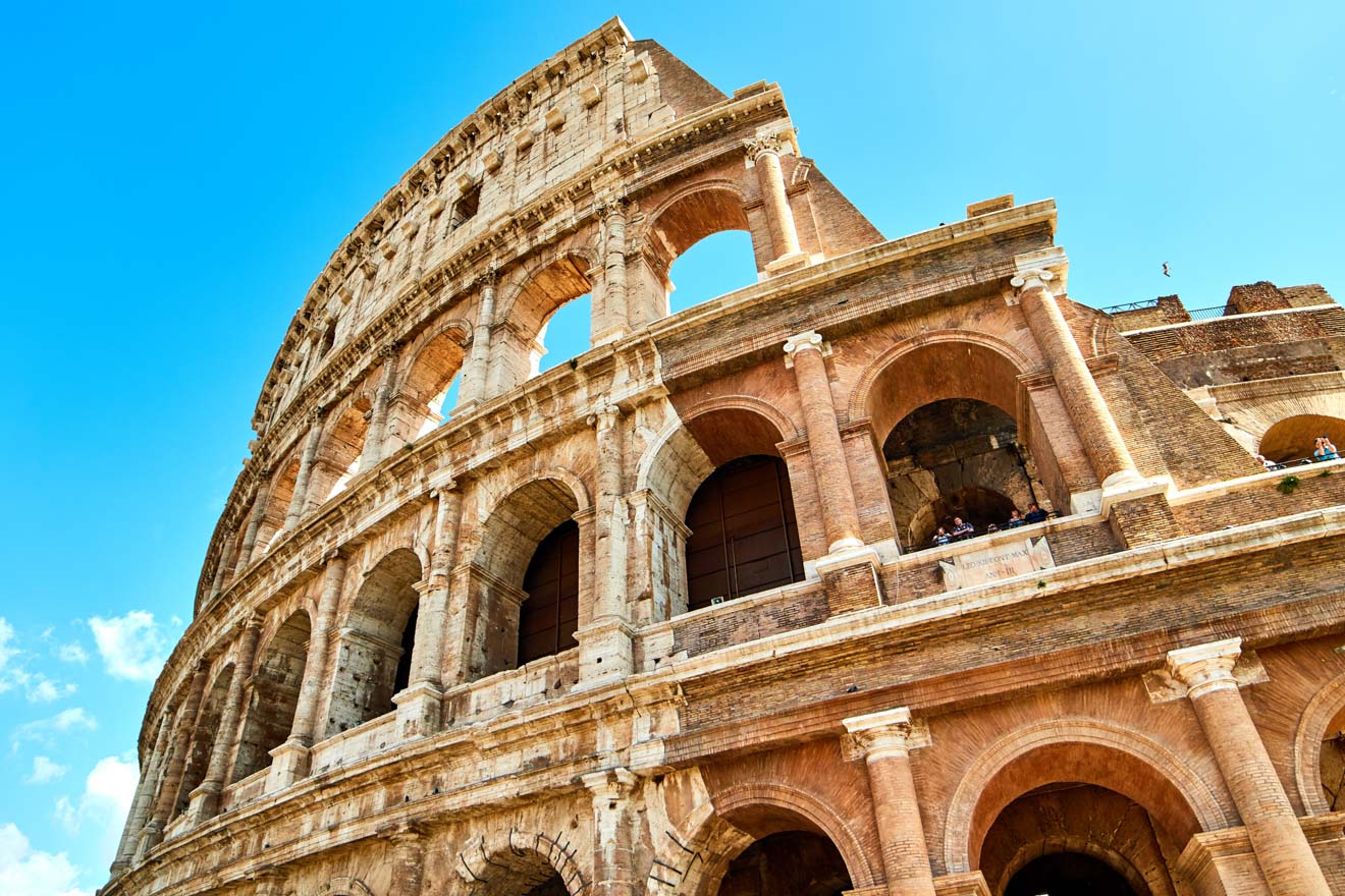 6 most crowded places in Rome and how to avoid the line 2 colosseum 2
