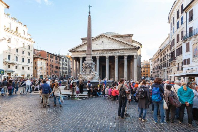 6 most crowded places in Rome and how to avoid the line 2 pantheon