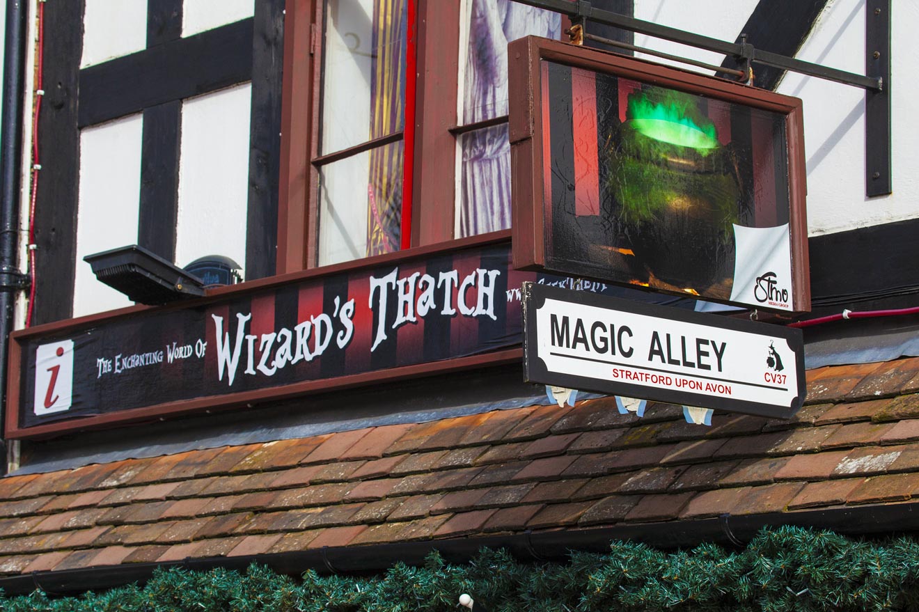 11 Best Things to do in Stratfod-Upon-Avon magic alley