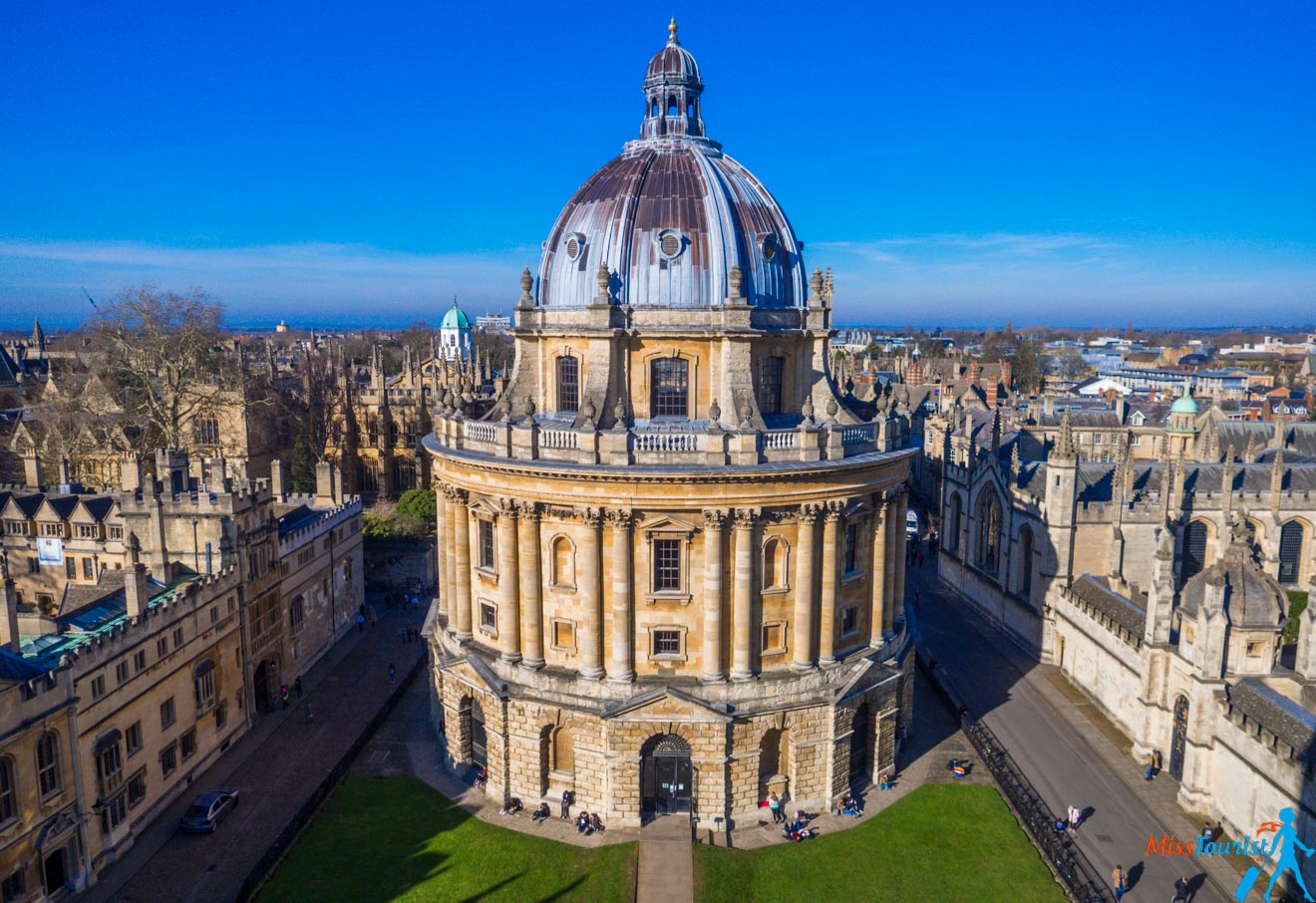 11 Things to do in Oxford Rewely House The Bear Bodleian Library