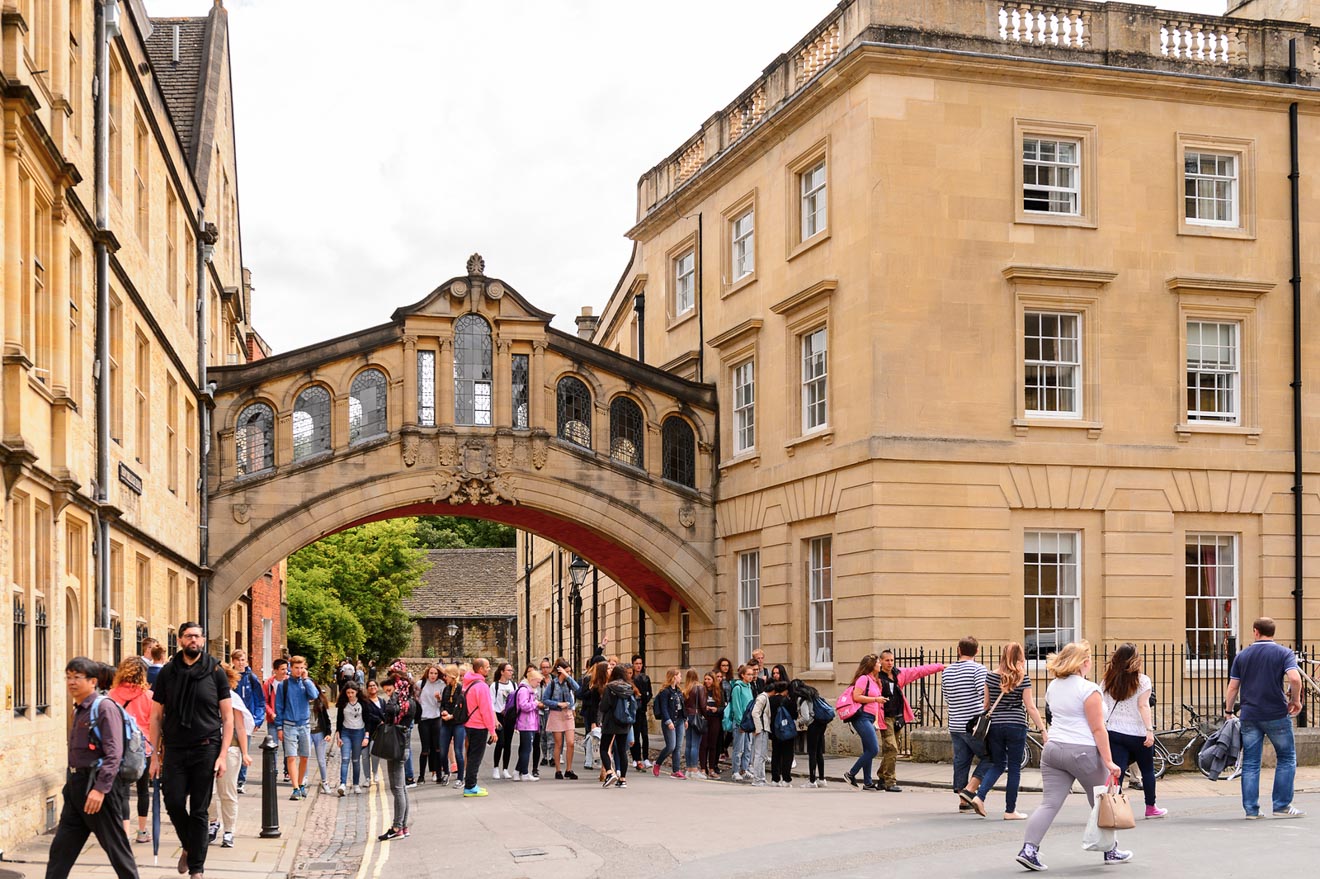 11 Things to do in Oxford bridge of sighs