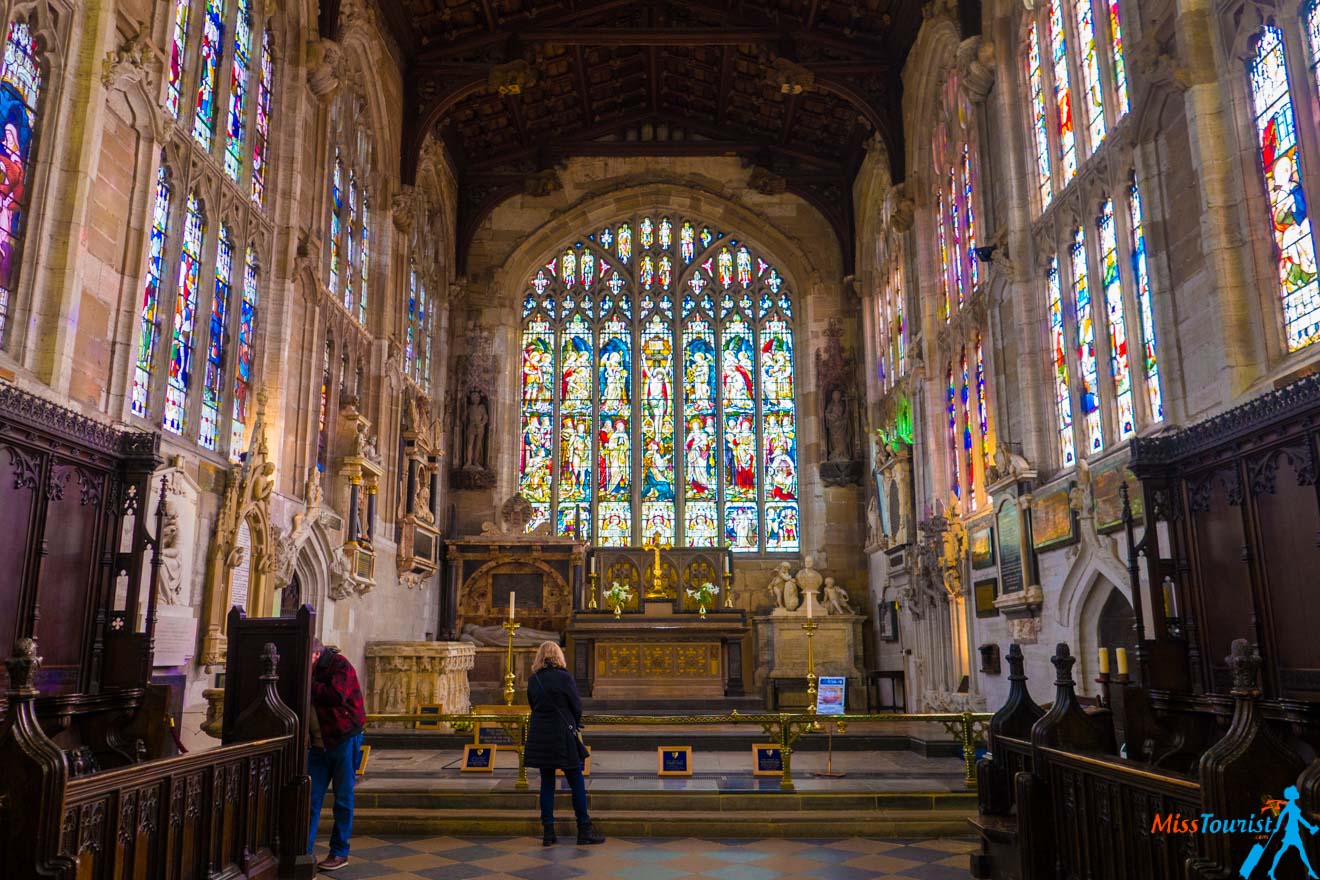 11 Best Things to do in Stratfod-Upon-Avon Holy Trinity Church inside