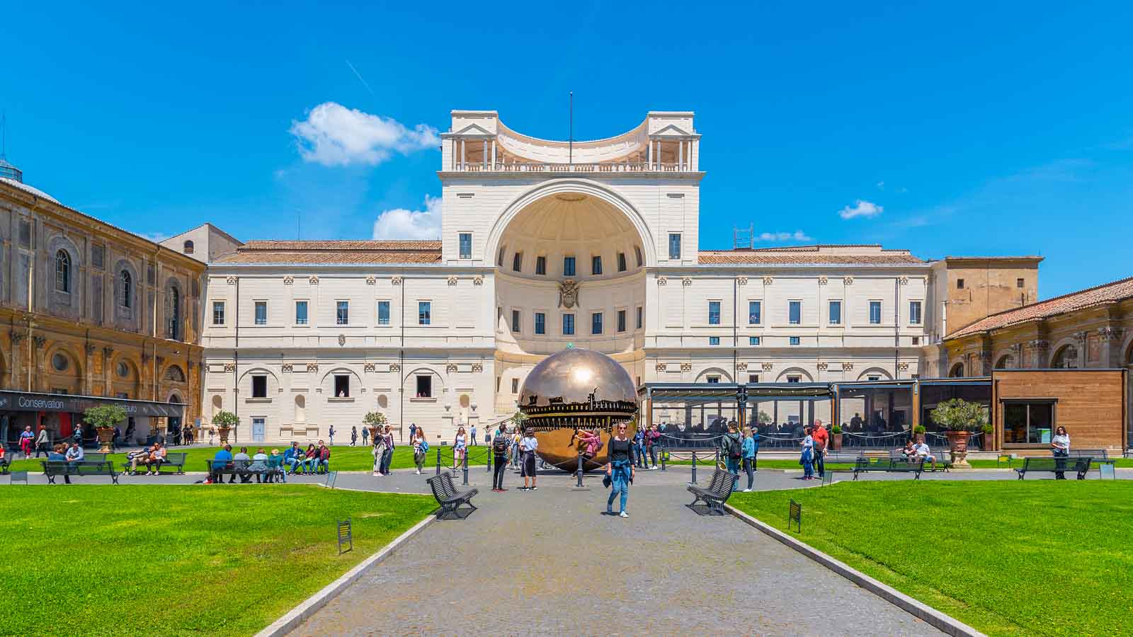 How To Avoid The Long Lines At Vatican Museums in Rome, Italy 2