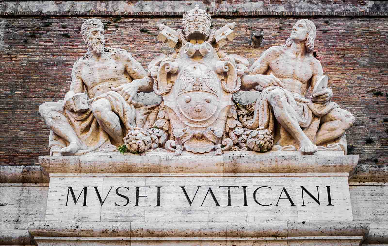 How To Avoid The Long Lines At Vatican Museums in Rome, Italy 4