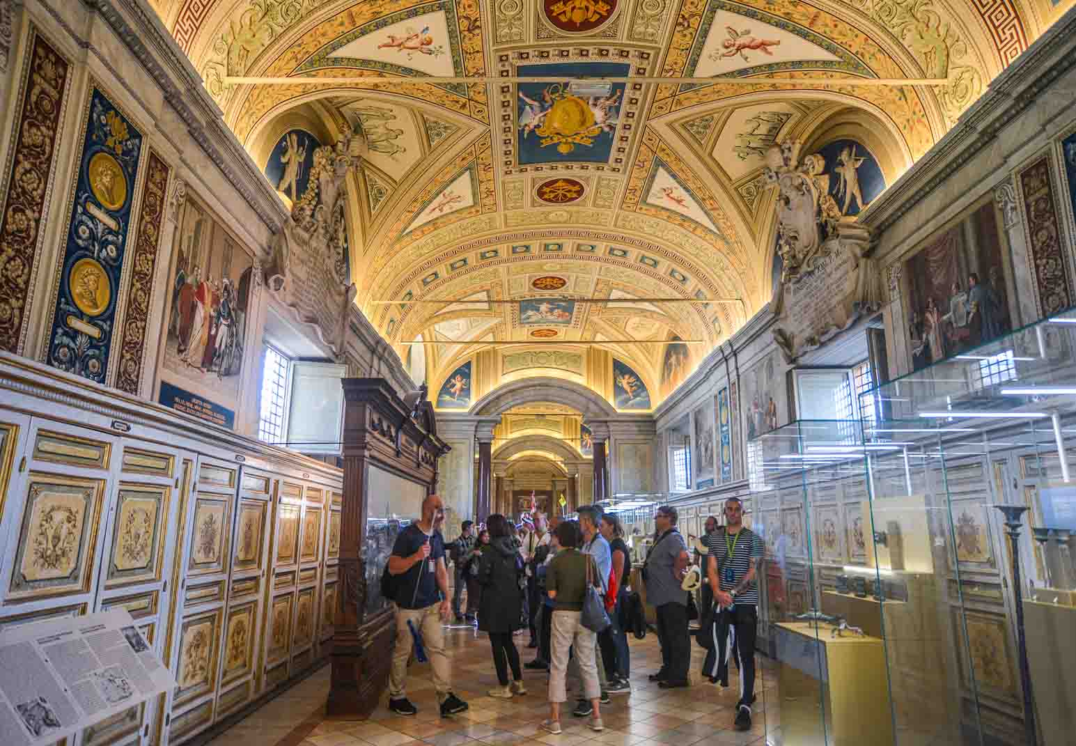 How To Avoid The Long Lines At Vatican Museums in Rome, Italy 6