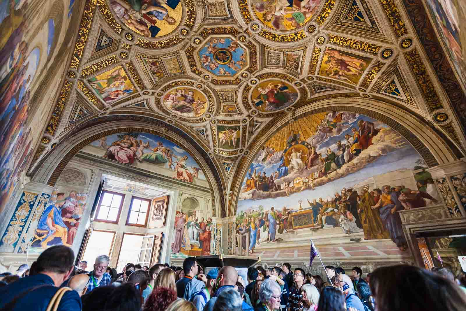 How To Avoid The Long Lines At Vatican Museums in Rome, Italy 7