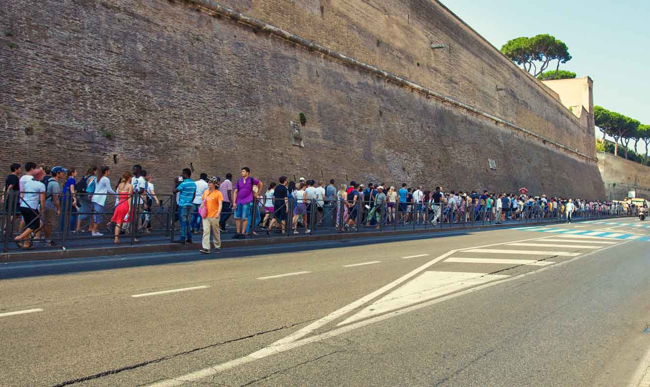 How To Avoid The Long Lines At Vatican Museums in Rome, Italy Vatican queues