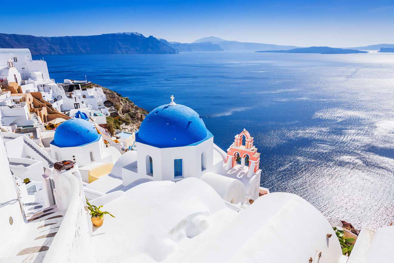 5 Areas Where To Stay In Santorini → With Prices