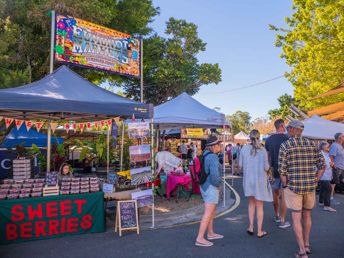 market crowd sunshine coast