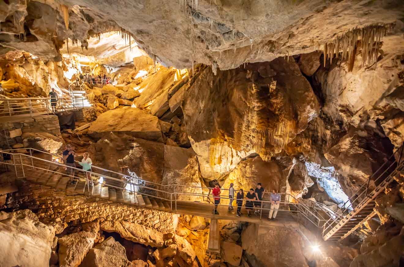 Jenolan Caves in the Blue Mountains things to do