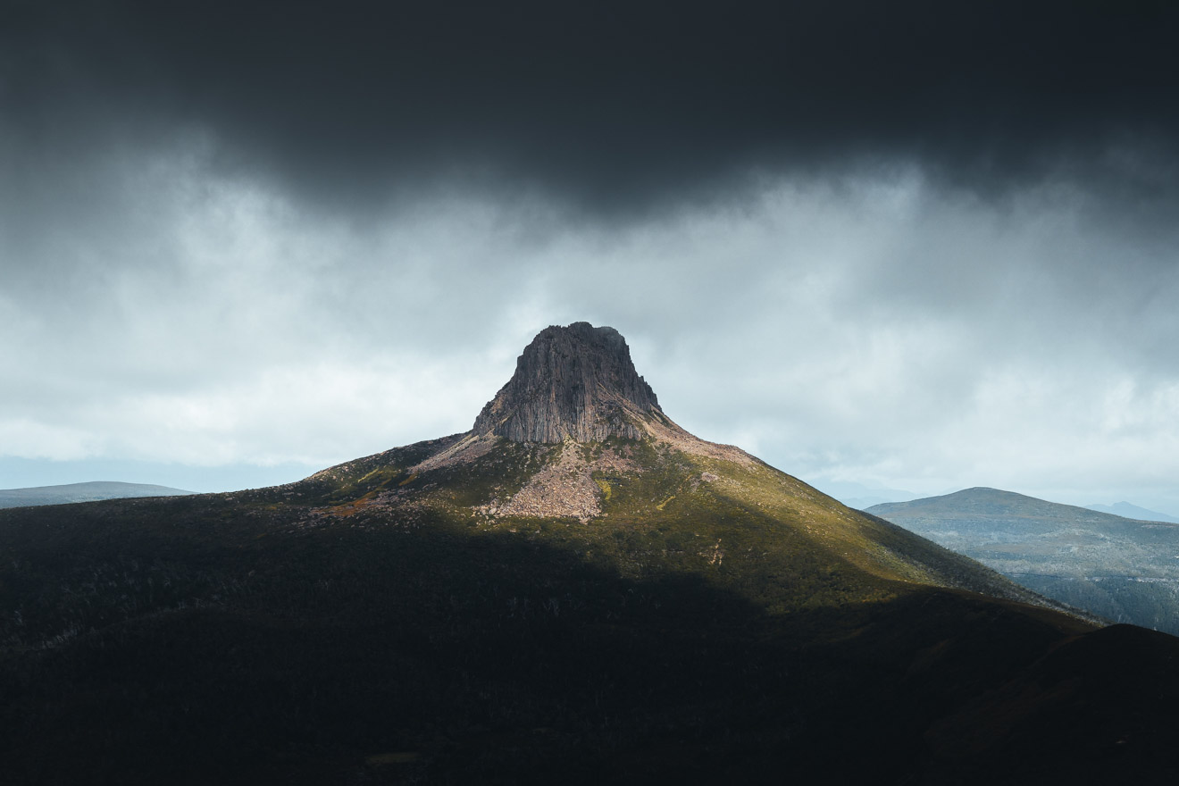 Discover Tasmania - Barn Bluff