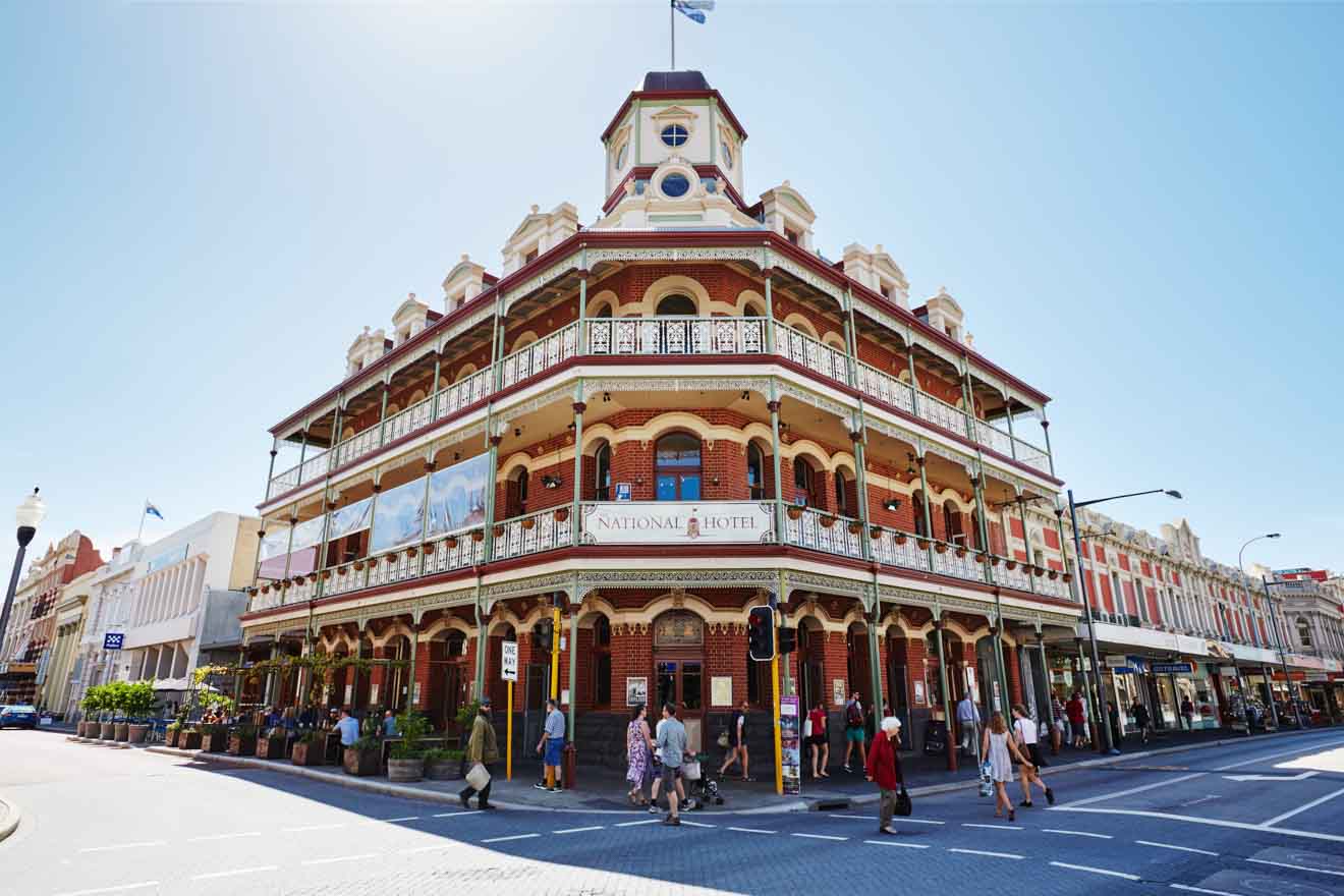 things to do in perth city - National Hotel, Fremantle