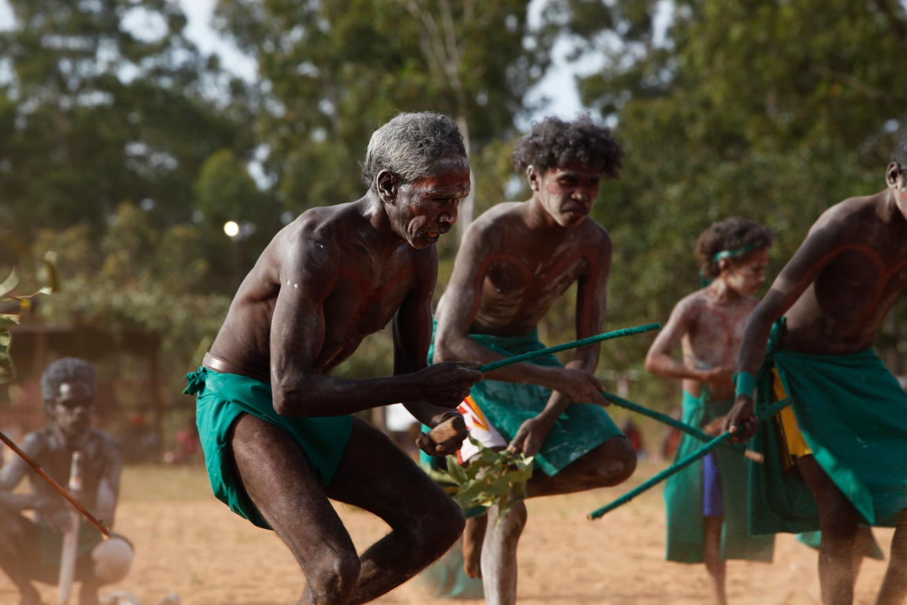 Smoking ceremony Arnhem Land cultural things to do