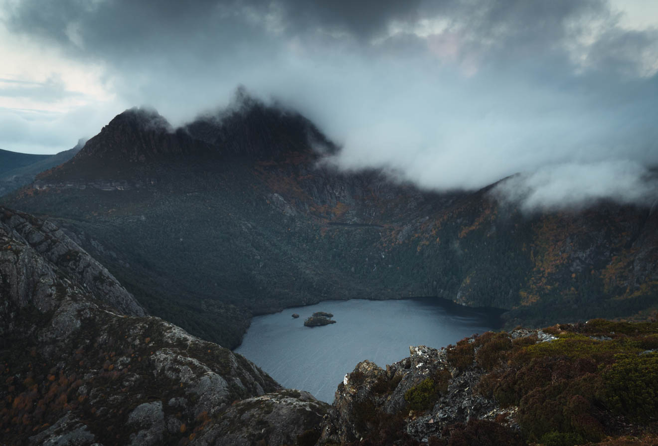 hiking cradle mountain in winter - View of Dove Lake and Cradle Mountain from Mt Campbell