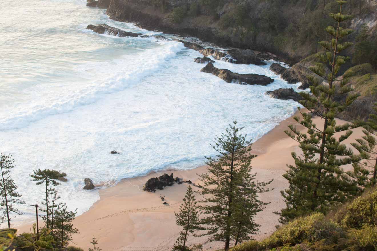 Kingston australia sea waves Norfolk island Things to do