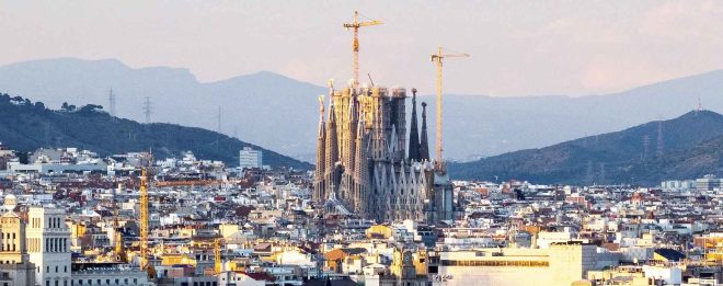 Barcelona Ultimate Travel Guide - Miss Tourist | Travel Blog