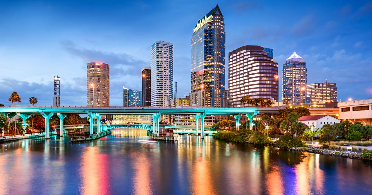 12 Awesome Airbnbs in Tampa, FL (+4 Absolutely Unique ones!)