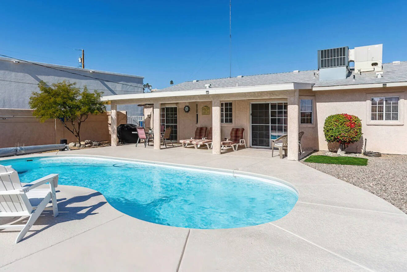 Casa de vacaciones con piscina en Lake Havasu: ideal para familias y grupos pequeños de amigos.
