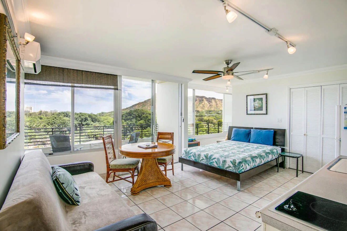 Estudio Waikiki con vistas espectaculares y balcón