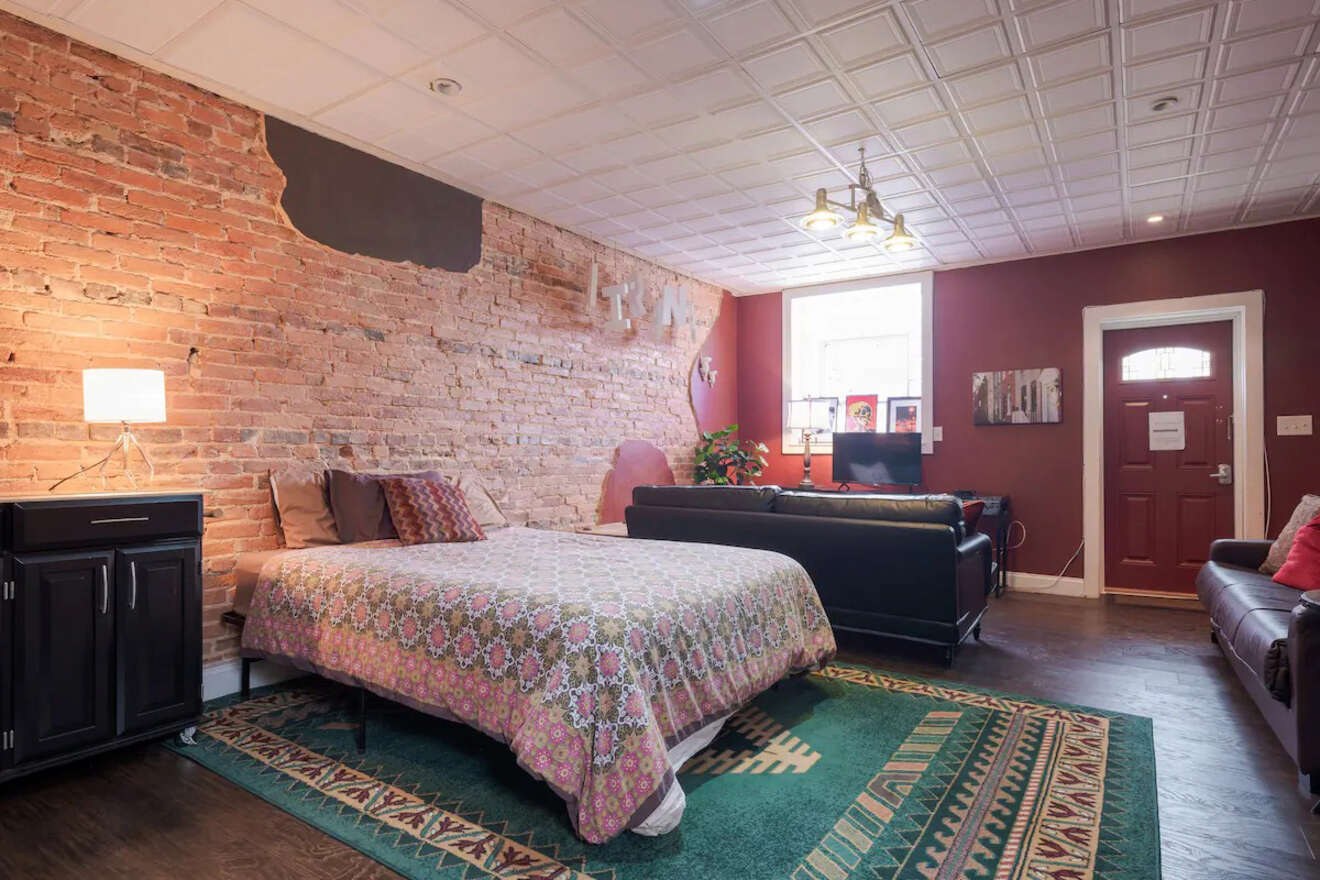 MUSTREAD 16 BEST Airbnbs in Baltimore (+ Some Unique Ones!)