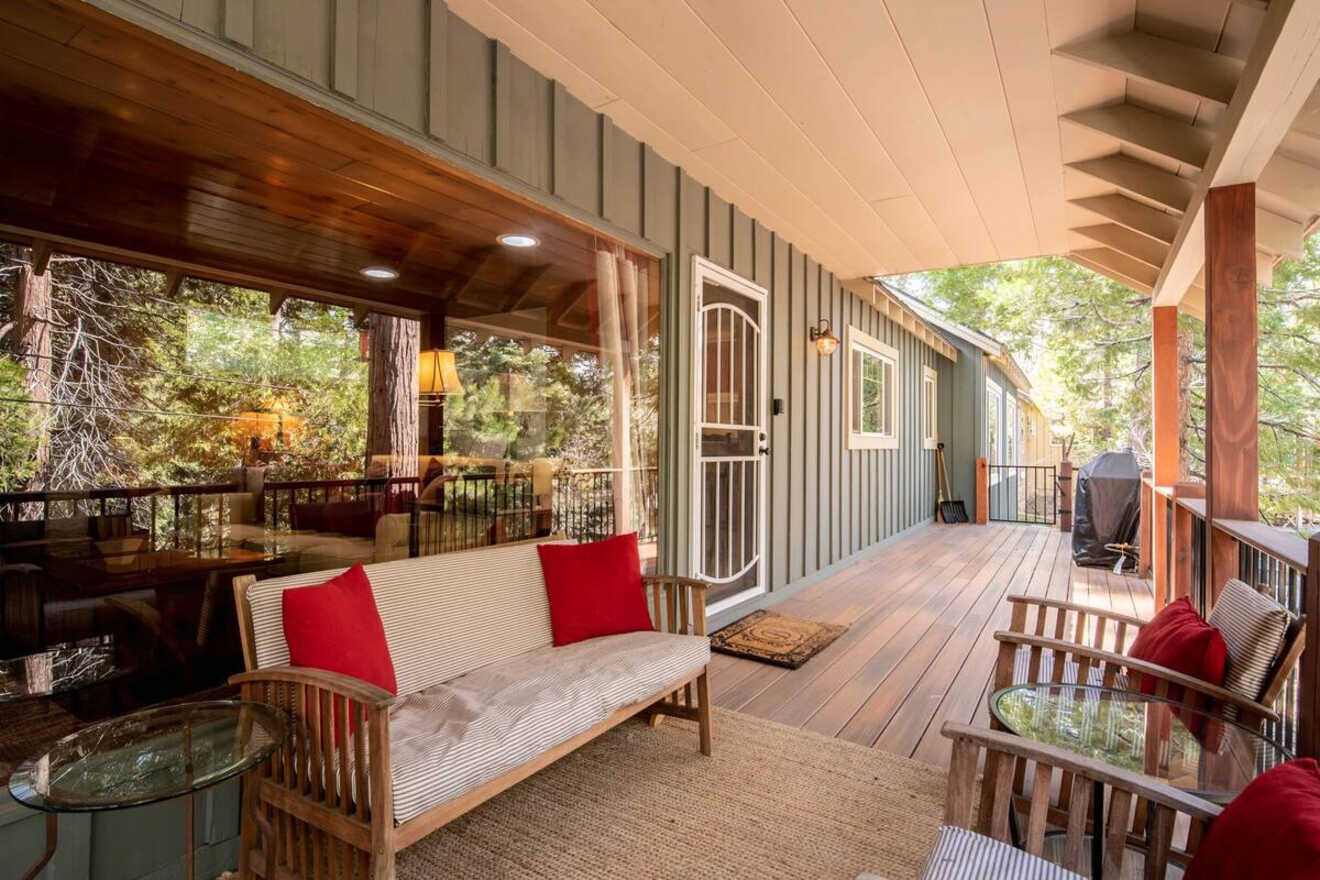 Top 10 UNMISSABLE Airbnbs in Lake Arrowhead, California
