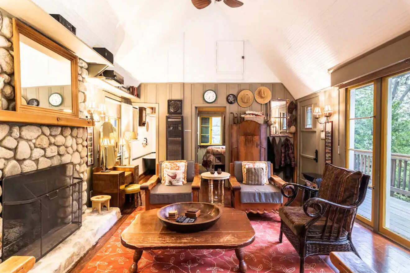 Pequeña casa en Lake Arrowhead: una cabaña rústica única
