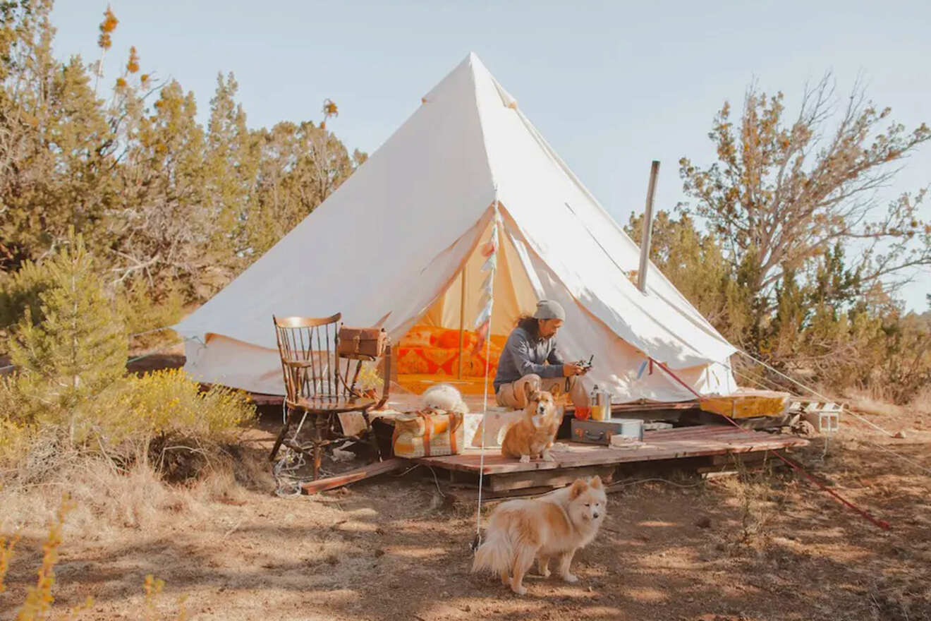 Experiencia de glamping en el Gran Cañón: perfecta para grupos grandes de campistas