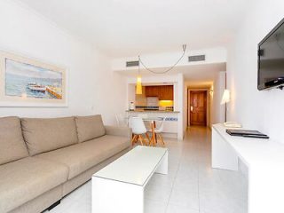 3 2 Aparthotel Duquesa Playa Family Apartment