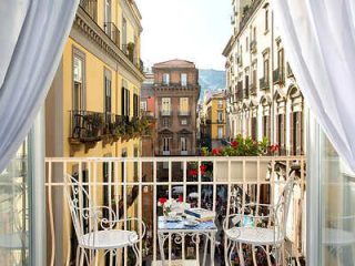 A balcony or terrace at hotel salerno.