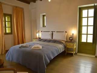 1 4 Valerias Apartment honeymoon
