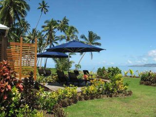 4 2 Aroha Taveuni With the pool