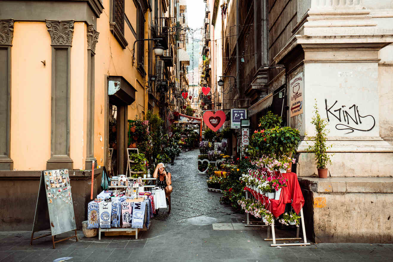 A narrow alley in a Naples