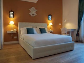 4 2 Cosmopolitan Central Rooms