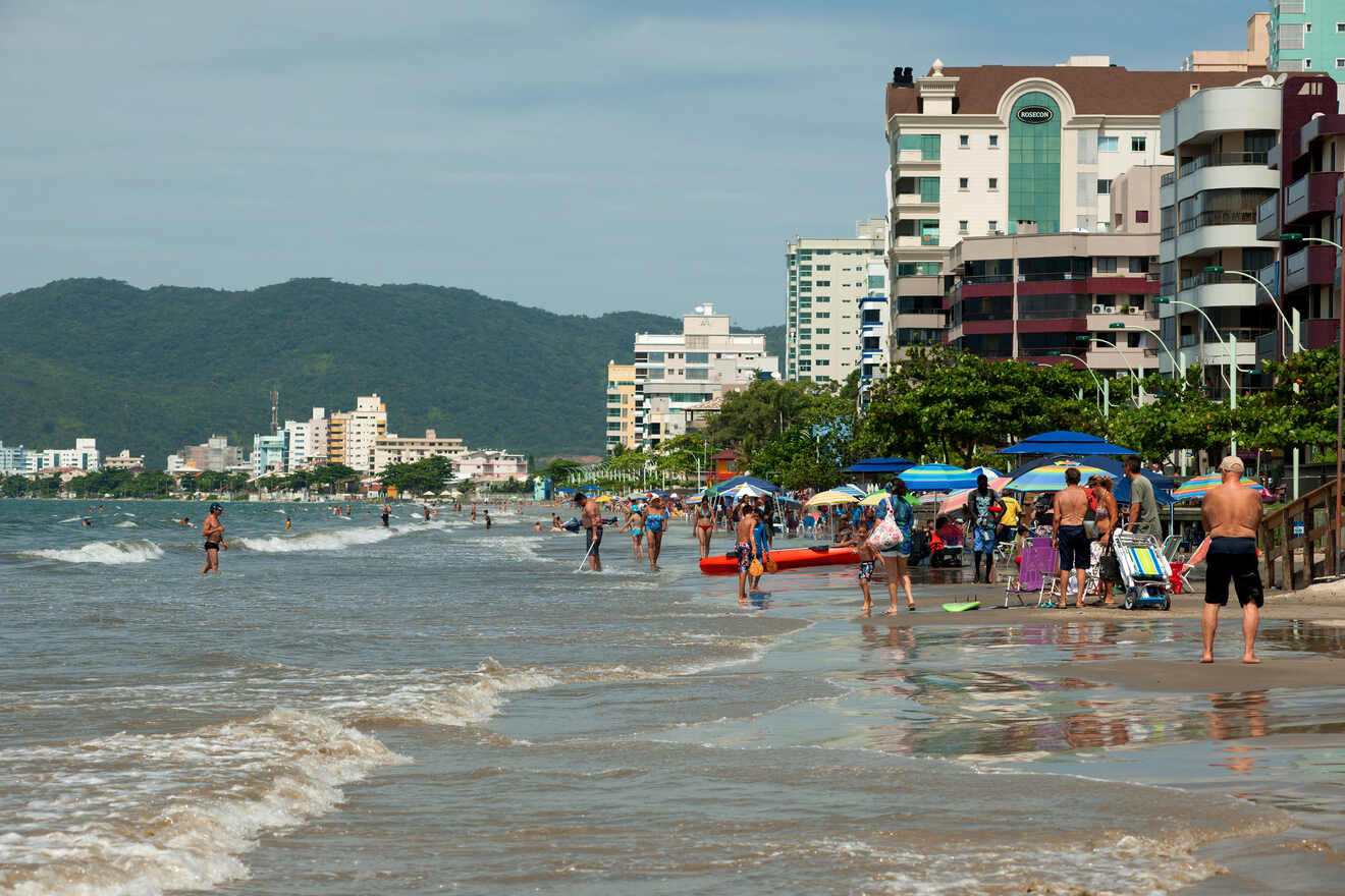 4 Where to stay for cheap Meia Praia
