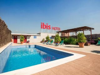 6 3 Ibis Granada with pool